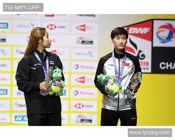 赛后分析深圳羽毛球队与成都羽毛球队技术对比与战术探讨