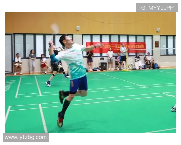 重庆羽毛球队荣登全国团队协作排行榜第三名展现卓越实力与团结精神