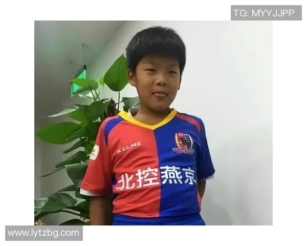 中国足球界悲痛消息近期明星球员不幸去世引发广泛关注与悼念