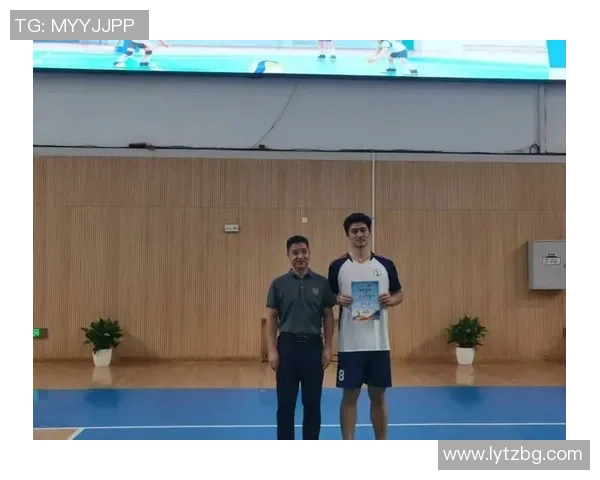 杭州排球队在大师赛中的默契配合展现团队实力与战术智慧 杭州排球队在大师赛中的默契配合展现团队实力与战术智慧